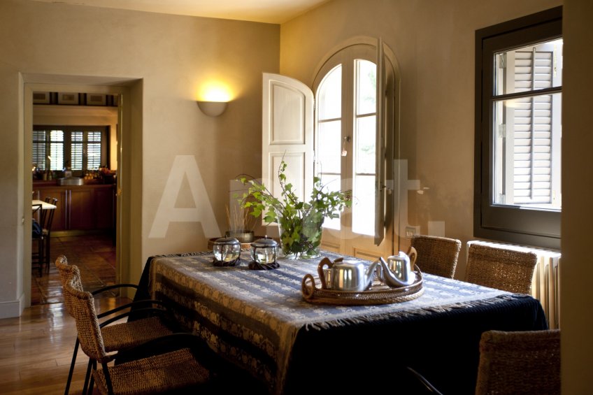 Masia d'estil toscanes a Collserola -23