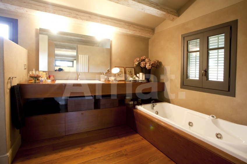 Masia d'estil toscanes a Collserola -29