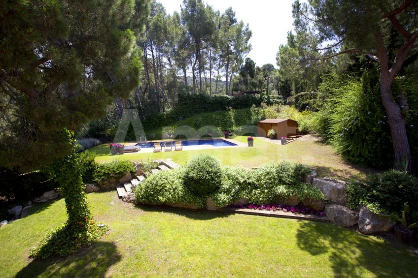 Masia d'estil toscanes a Collserola -30