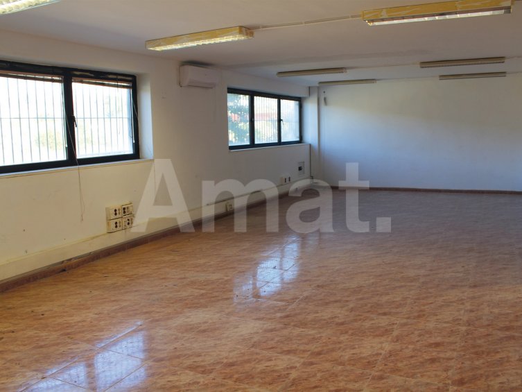 Nave industrial en alquiler con excelentes comunicaciones en Sant Just Desvern -23
