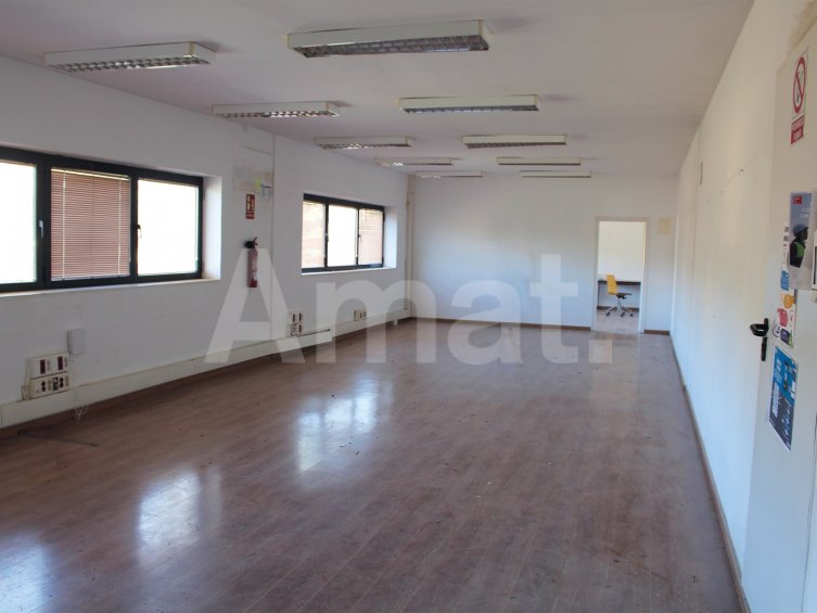 Nave industrial en alquiler con excelentes comunicaciones en Sant Just Desvern -30