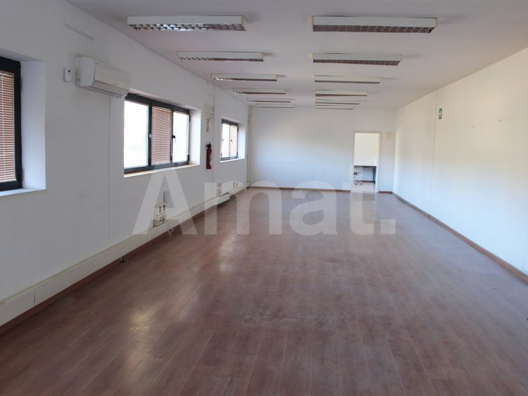 Nave industrial en alquiler con excelentes comunicaciones en Sant Just Desvern -31