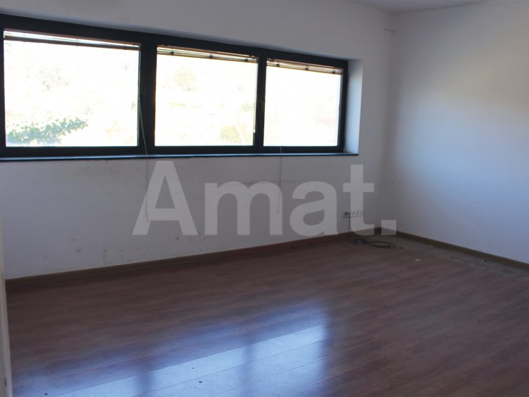 Nave industrial en alquiler con excelentes comunicaciones en Sant Just Desvern -32