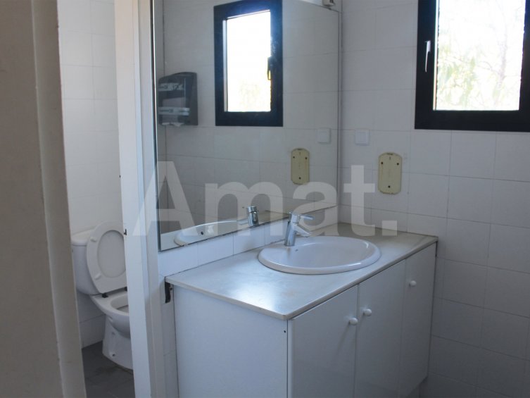 Nave industrial en alquiler con excelentes comunicaciones en Sant Just Desvern -33