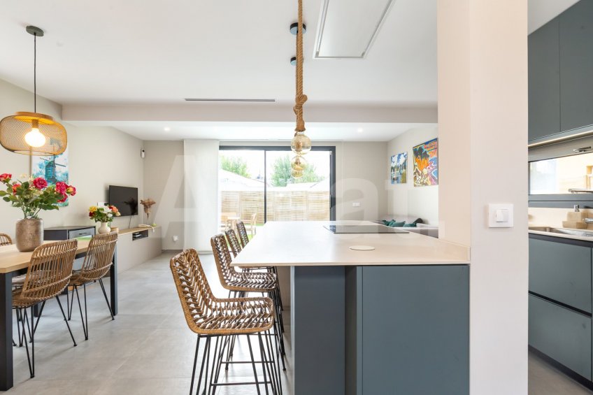 Casa d'estil modern a Mirasol	 -13