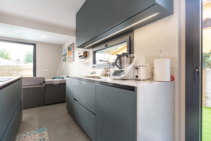 Casa d'estil modern a Mirasol	 -14