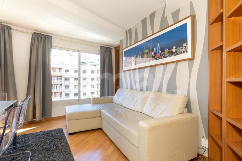 Flat with tourist license and views of the Sagrada Familia -17