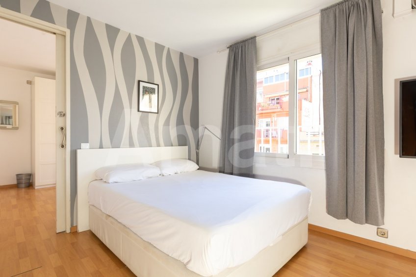 Flat with tourist license and views of the Sagrada Familia -21