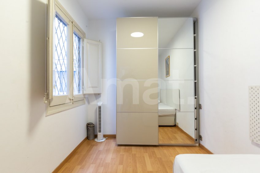 Flat with tourist license and views of the Sagrada Familia -26