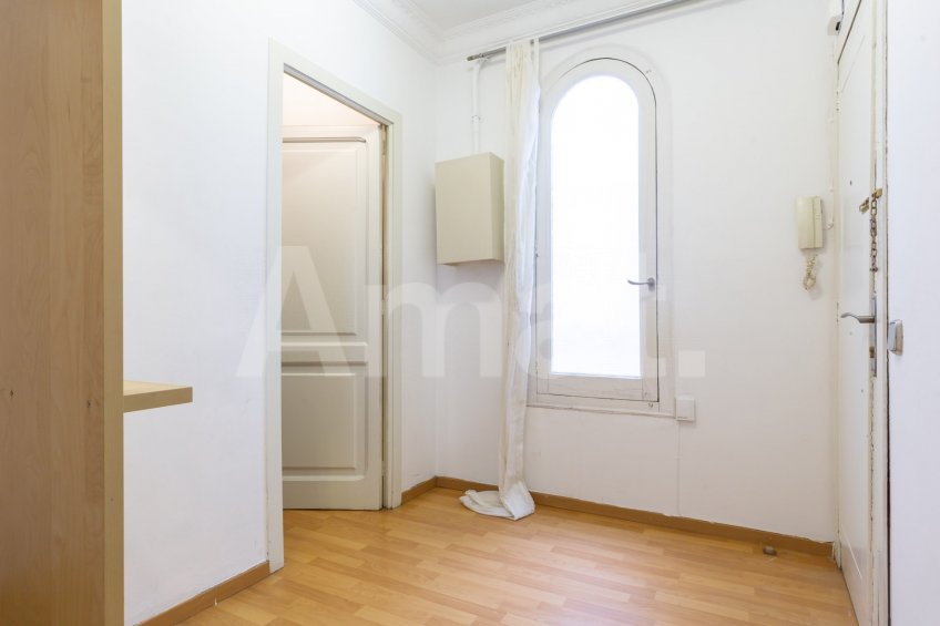 Flat with tourist license and views of the Sagrada Familia -3