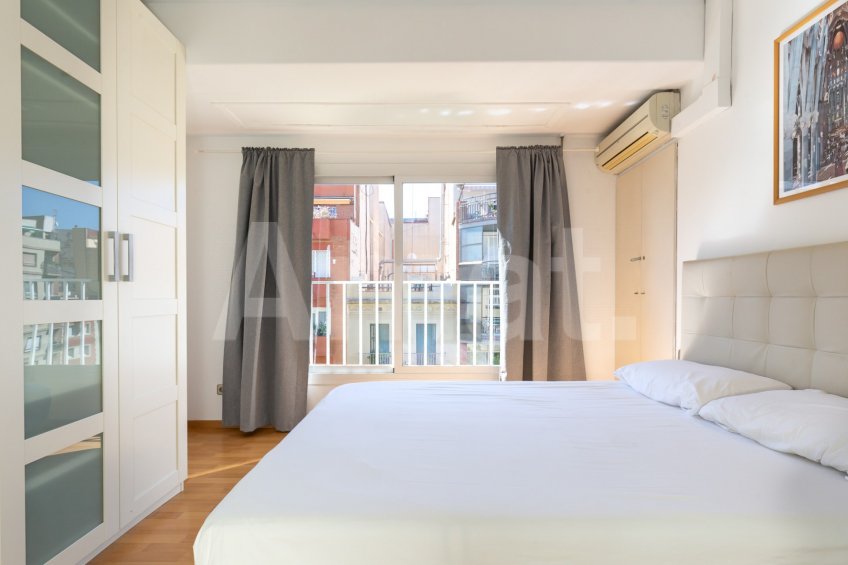 Flat with tourist license and views of the Sagrada Familia -33