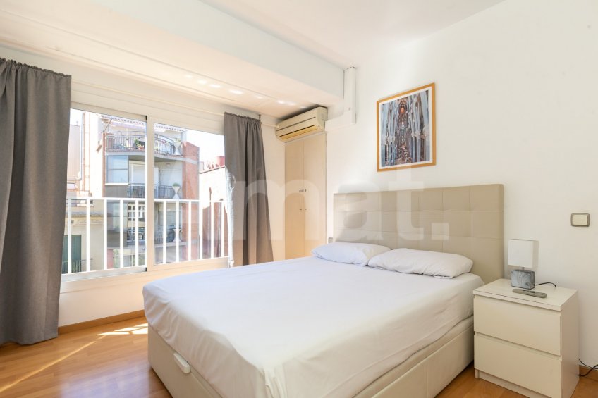 Flat with tourist license and views of the Sagrada Familia -34