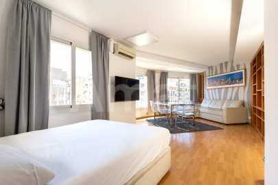 Flat with tourist license and views of the Sagrada Familia -14