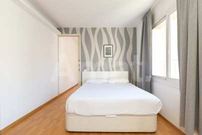 Flat with tourist license and views of the Sagrada Familia -20