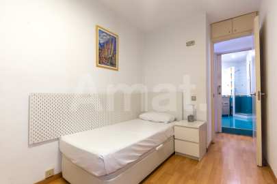 Flat with tourist license and views of the Sagrada Familia -23
