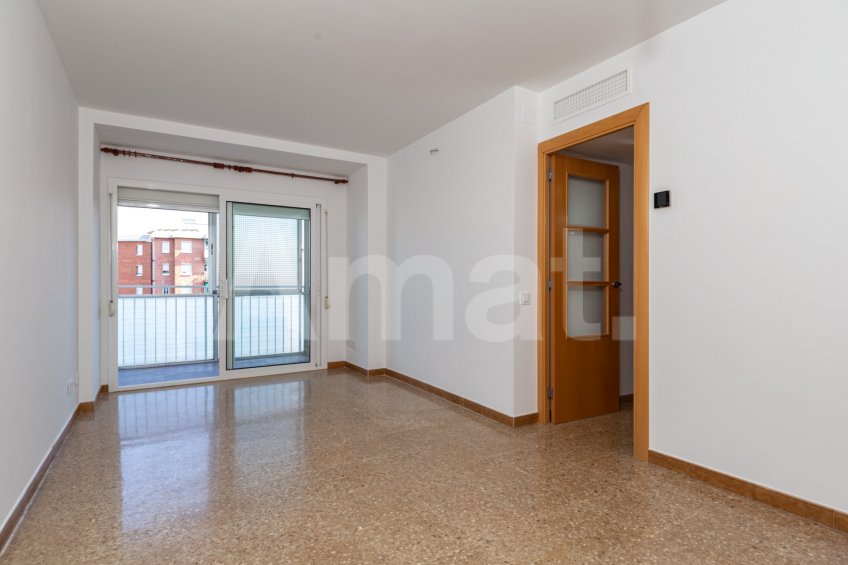 Fantástico piso de 3 habitaciones junto a la Plaza de la Carpa.