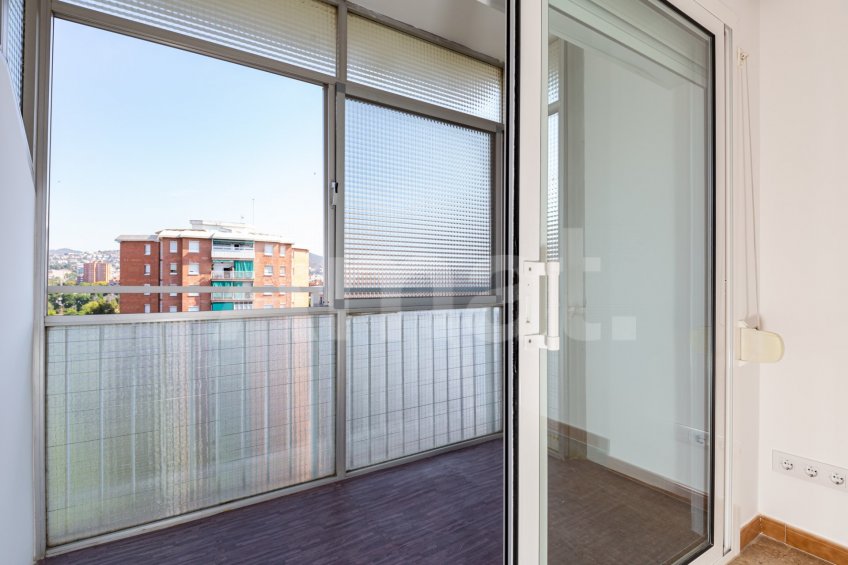 Fantástico piso de 3 habitaciones junto a la Plaza de la Carpa. -3