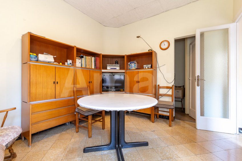 Casa con gran potencial en La Sagrera -21