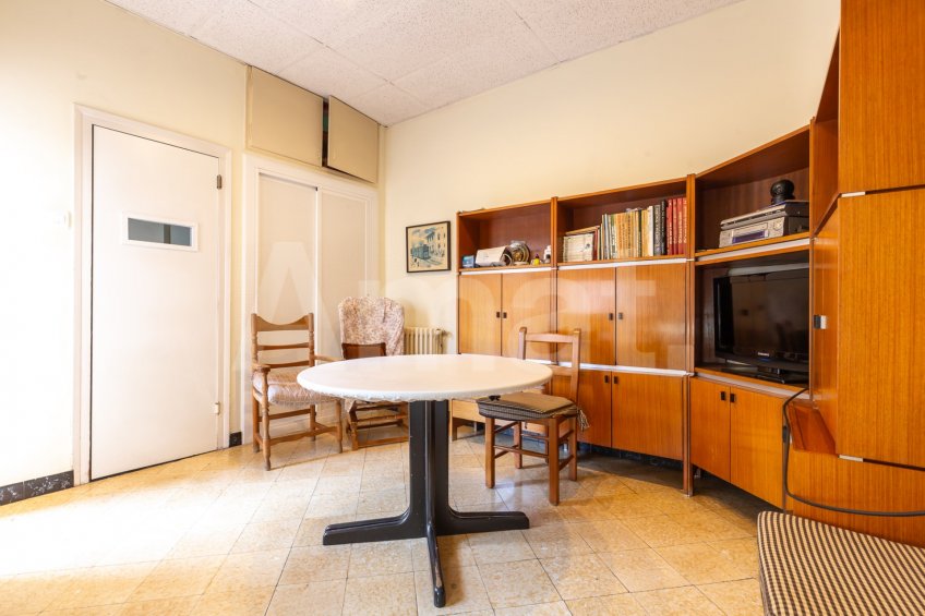 Casa con gran potencial en La Sagrera -22