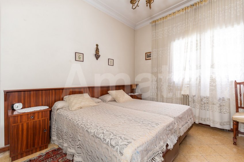 Casa con gran potencial en La Sagrera -31