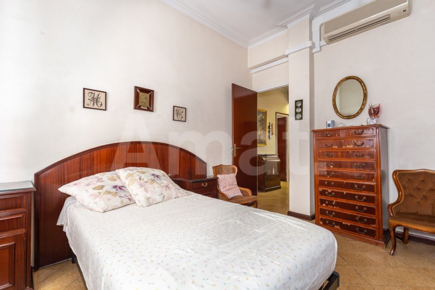Casa con gran potencial en La Sagrera -35
