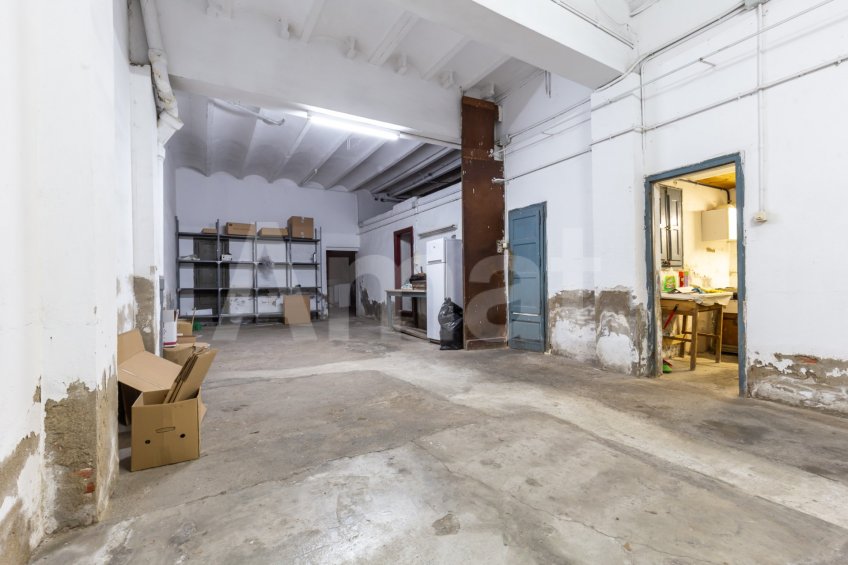 Casa con gran potencial en La Sagrera -45