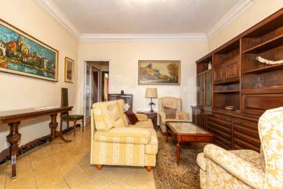 Casa con gran potencial en La Sagrera -10