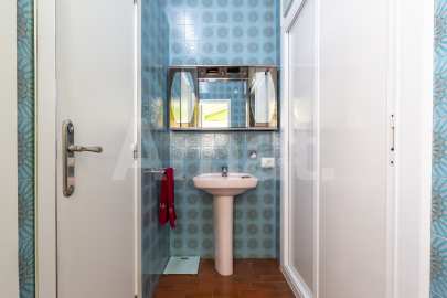 Casa con gran potencial en La Sagrera -25
