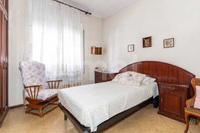 Casa con gran potencial en La Sagrera -34