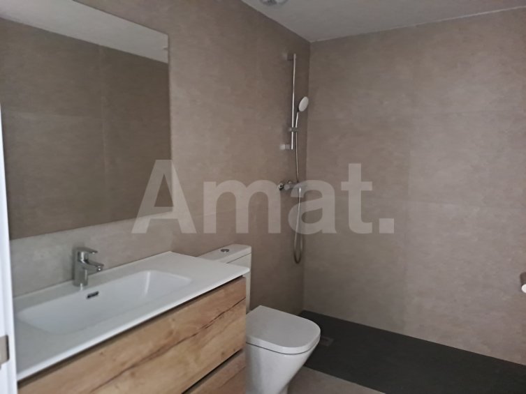 JOSEP RICART Large 4-bedroom flat with terrace -20