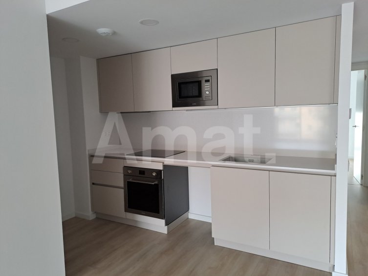 JOSEP RICART Large 4-bedroom flat with terrace -5