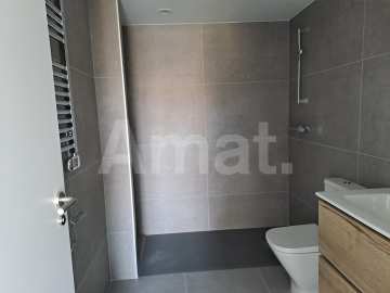JOSEP RICART Large 4-bedroom flat with terrace -16