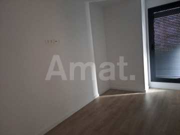 JOSEP RICART Large 4-bedroom flat with terrace -22