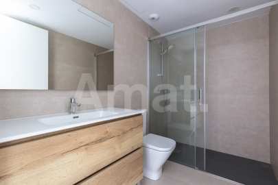 Gran piso nuevo con 4 dormitorios y terraza -31
