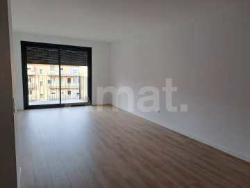 JOSEP RICART Large 4-bedroom flat with terrace -7