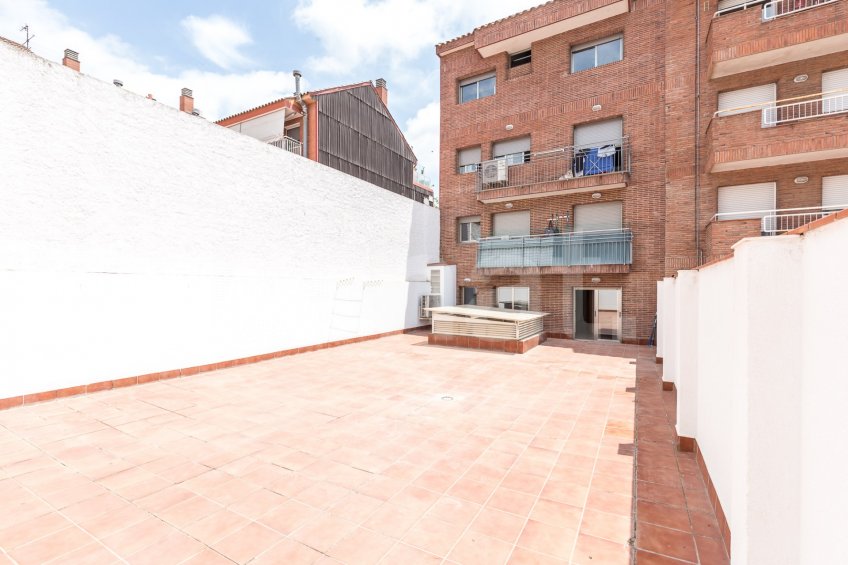 Planta baixa amb pati -13