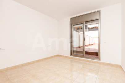 Planta baixa amb pati -17