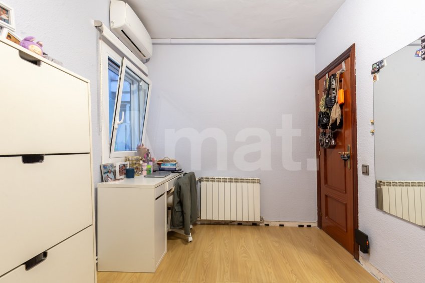 Piso con 4 amplias habitaciones y perfecta ubicación -13