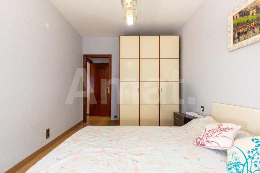 Piso con 4 amplias habitaciones y perfecta ubicación -16