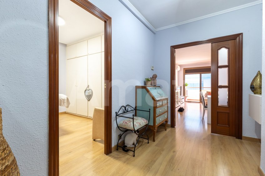 Piso con 4 amplias habitaciones y perfecta ubicación -27