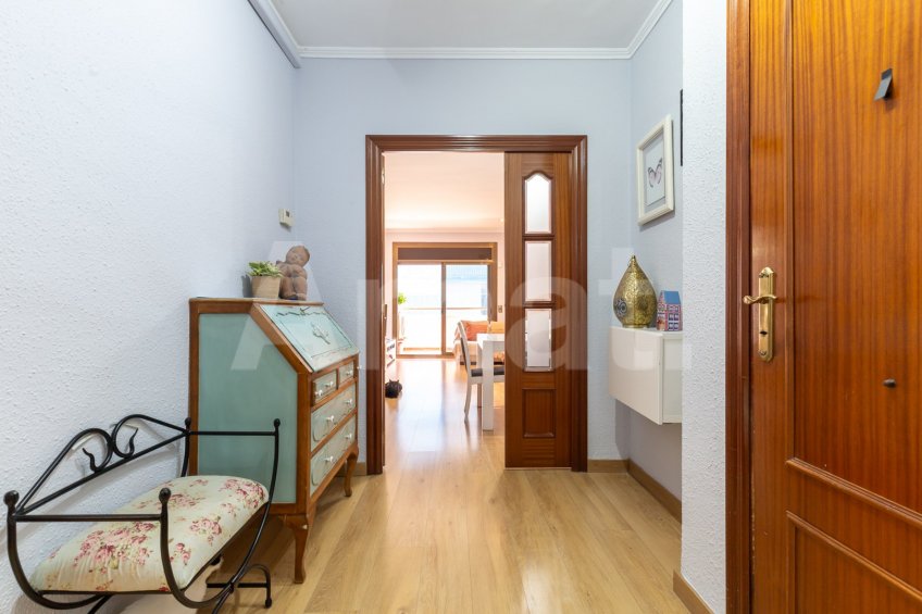 Piso con 4 amplias habitaciones y perfecta ubicación -28