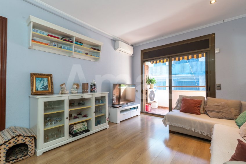 Piso con 4 amplias habitaciones y perfecta ubicación -9