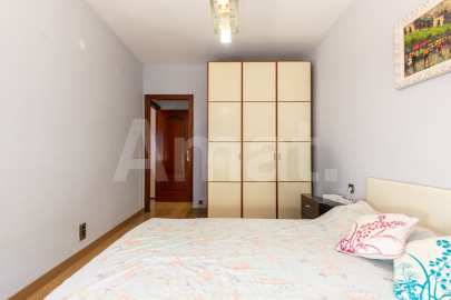 Piso con 4 amplias habitaciones y perfecta ubicación -16