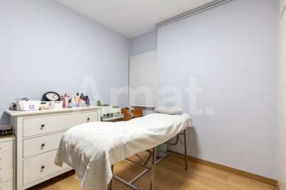 Piso con 4 amplias habitaciones y perfecta ubicación -18