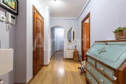 Piso con 4 amplias habitaciones y perfecta ubicación -26