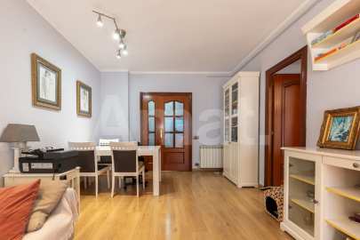 Piso con 4 amplias habitaciones y perfecta ubicación -7