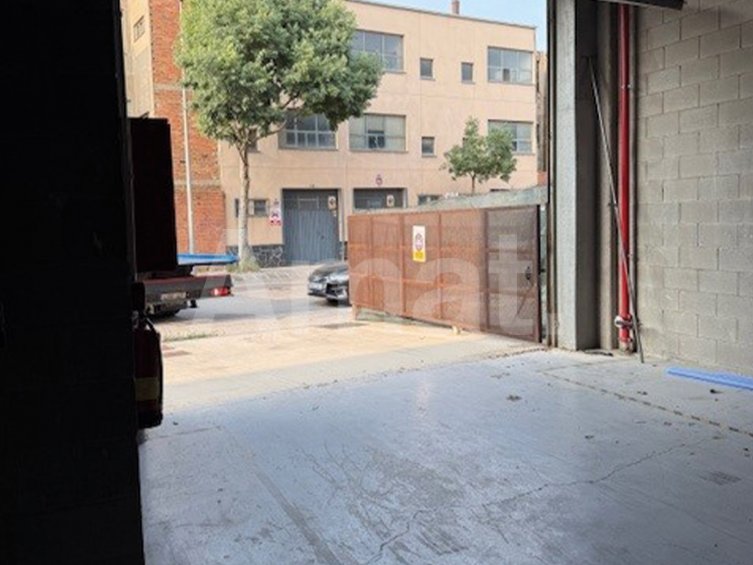 Industrial warehouse for rent in the Les Grases Industrial Estate, Sant Feliu de Llobregat -3