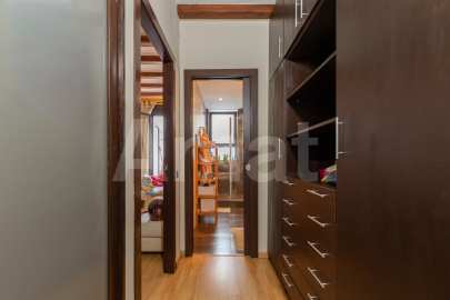 Pis reformat amb vistes al clot -23