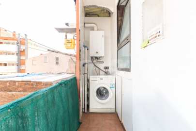 Pis reformat amb vistes al clot -24