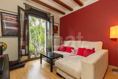 Pis reformat amb vistes al clot -5